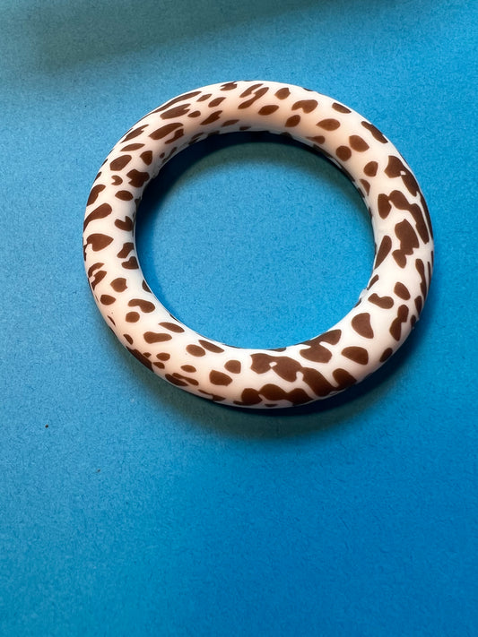 Brown cow print silicone ring