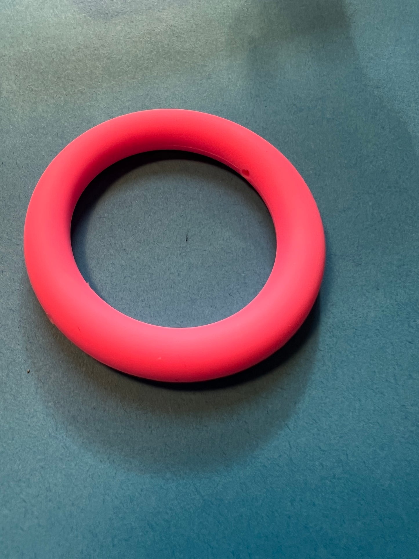 Medium pink silicone ring